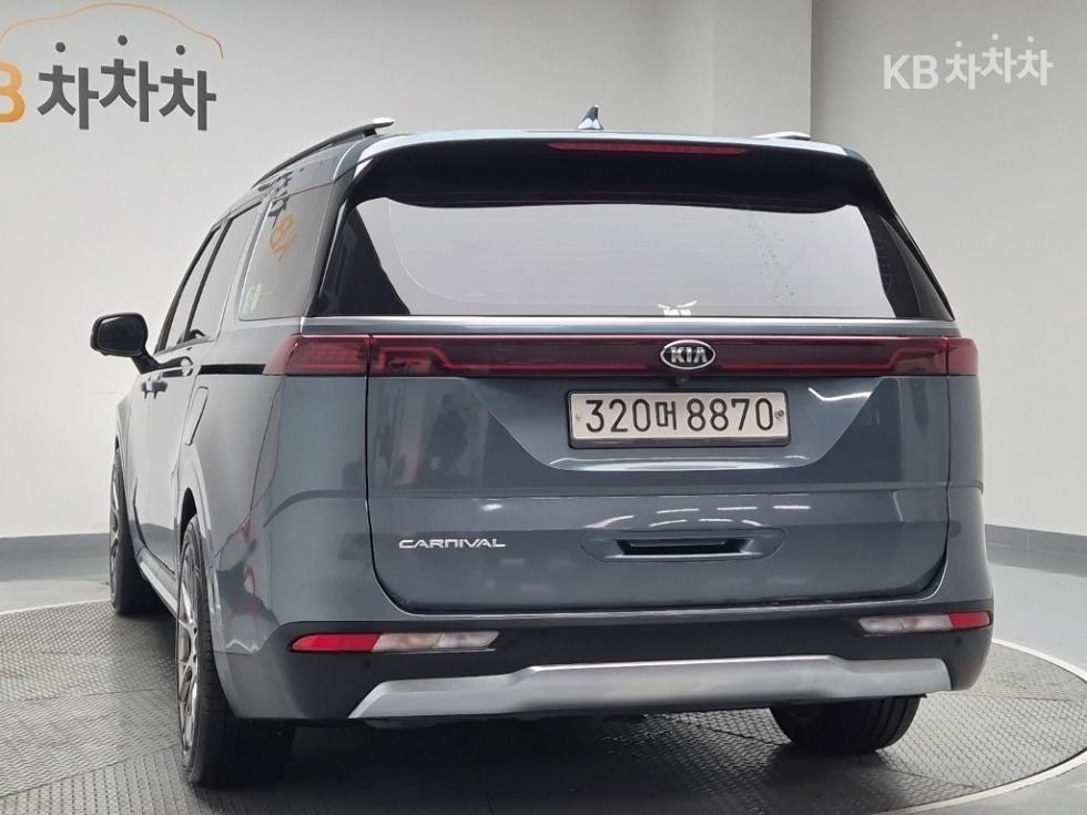 2021 - kia carnival