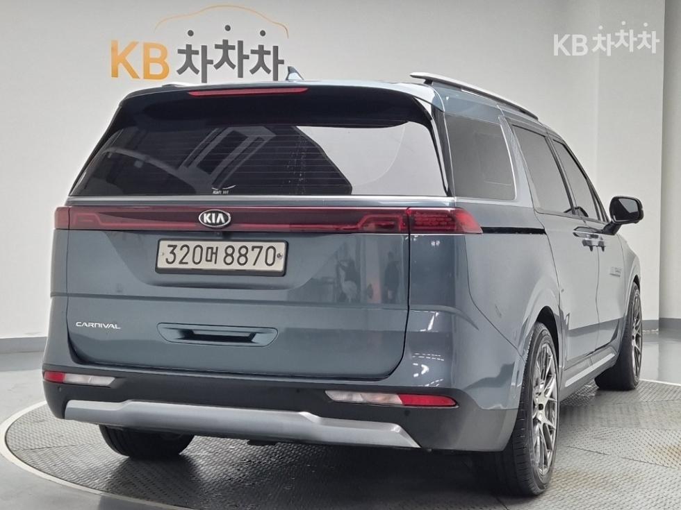 2021 - kia carnival
