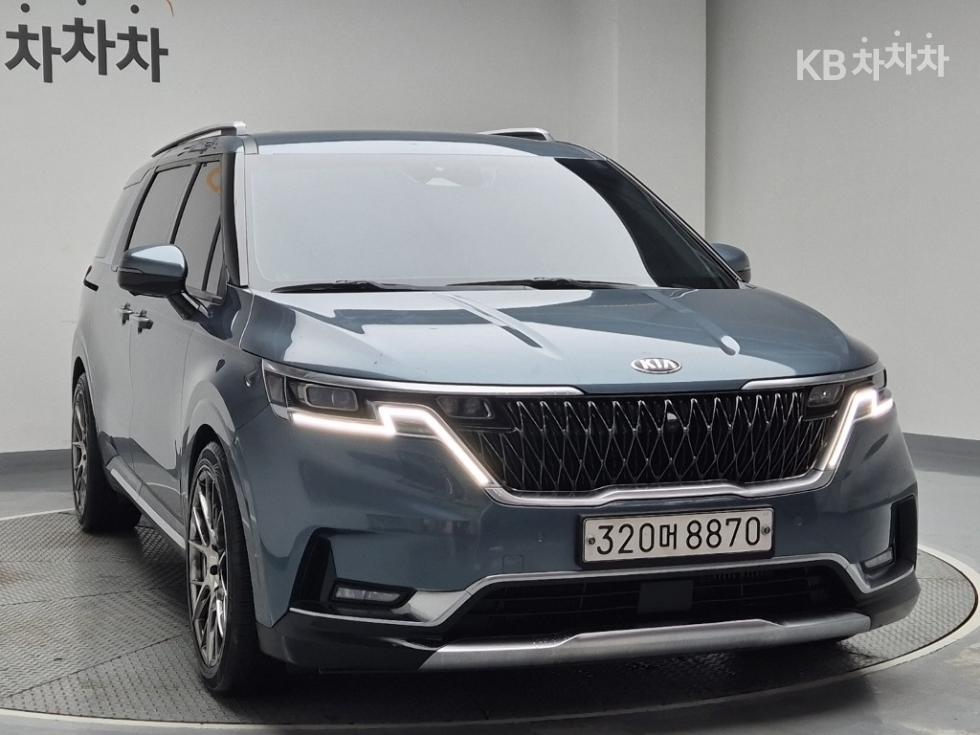 2021 - kia carnival