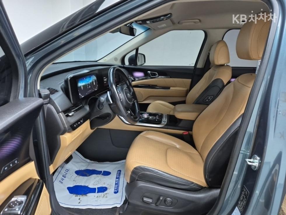 2021 - kia carnival