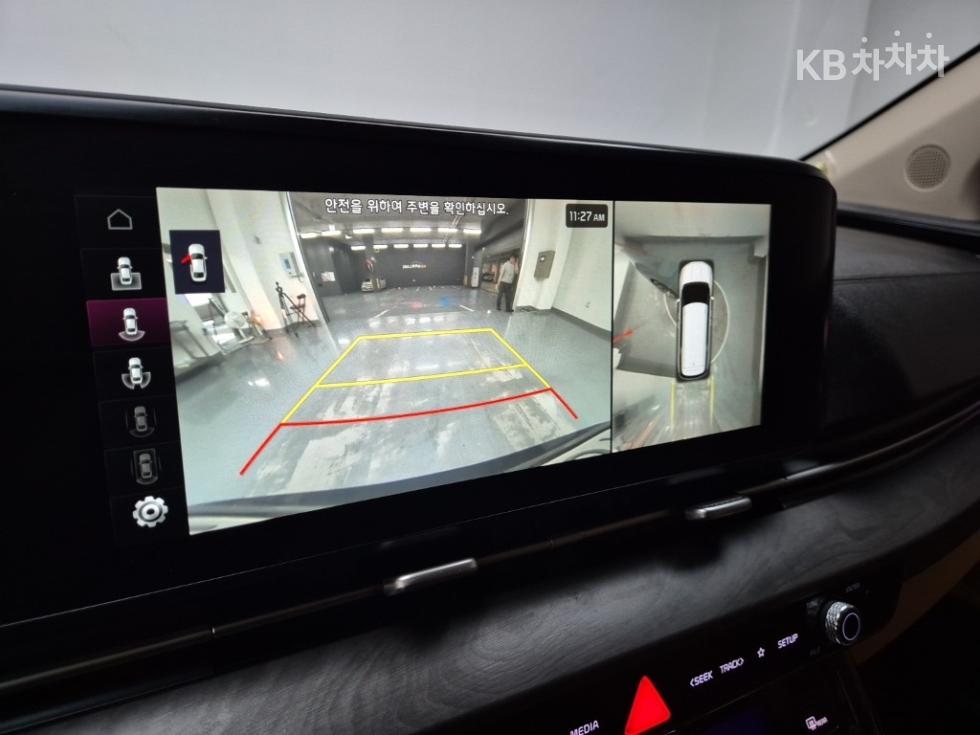 2021 - kia carnival