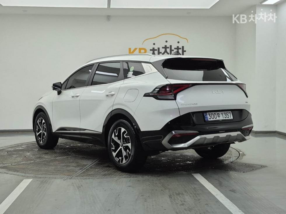 2023 - kia sportage
