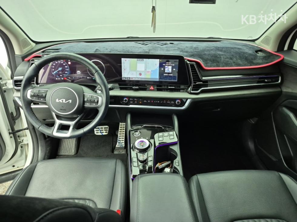2023 - kia sportage