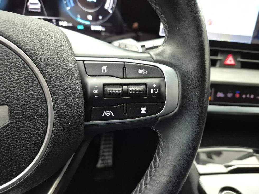 2023 - kia sportage