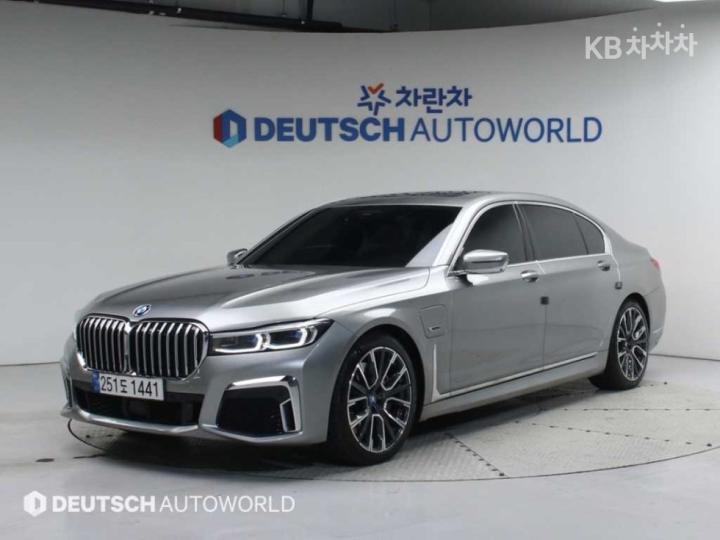 BMW 7 Series G11 745Le sDrive M Sport 2