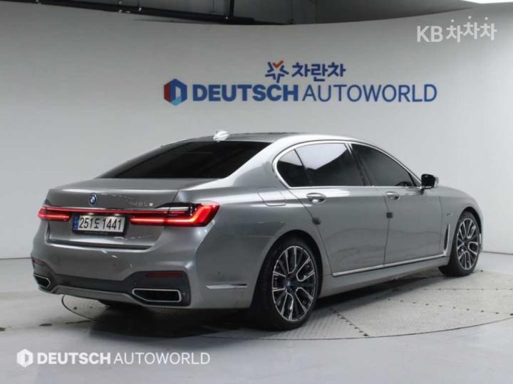BMW 7 Series G11 745Le sDrive M Sport 3