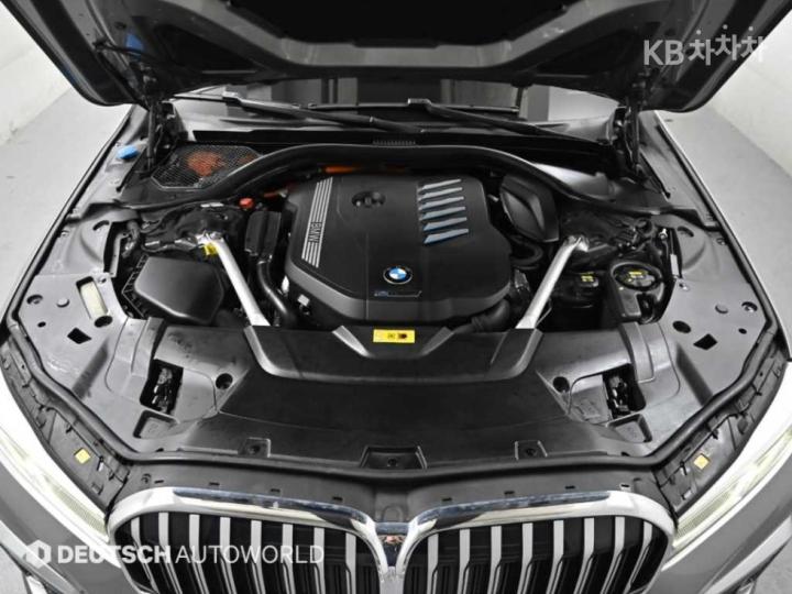 BMW 7 Series G11 745Le sDrive M Sport 7