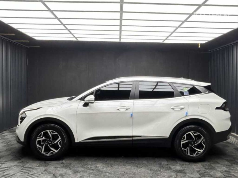 2023 - kia sportage
