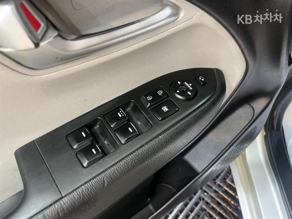 2014 - kia ray-ban