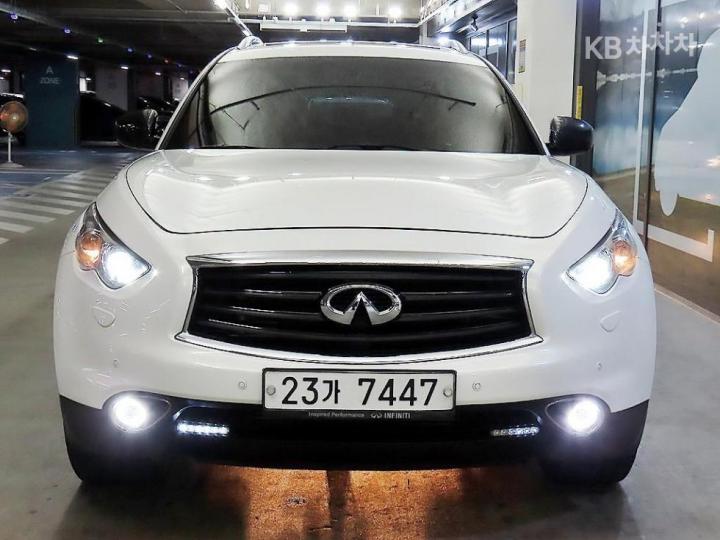Infiniti FX 30d 3