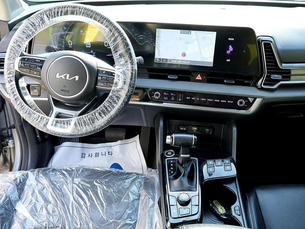 2023 - kia sportage
