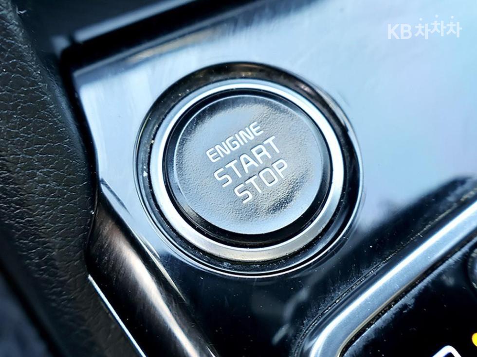 2023 - kia sportage