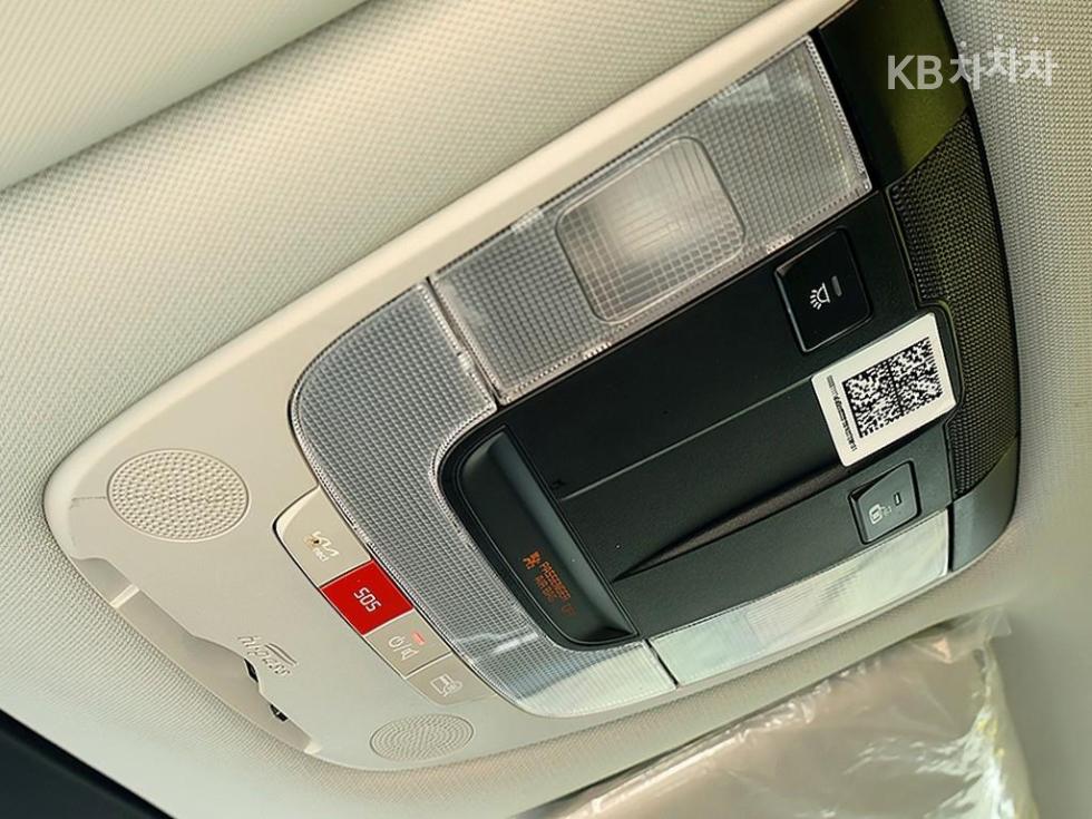 2023 - kia sportage