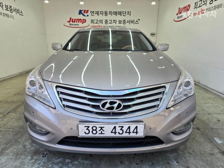 Hyundai Grandeur HG HG240 Luxury 3