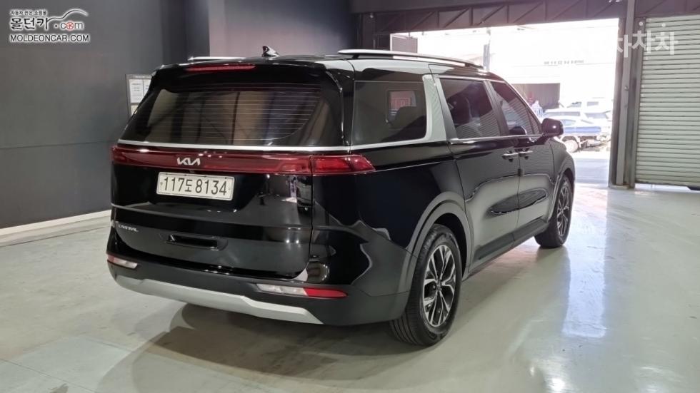 2023 - kia carnival