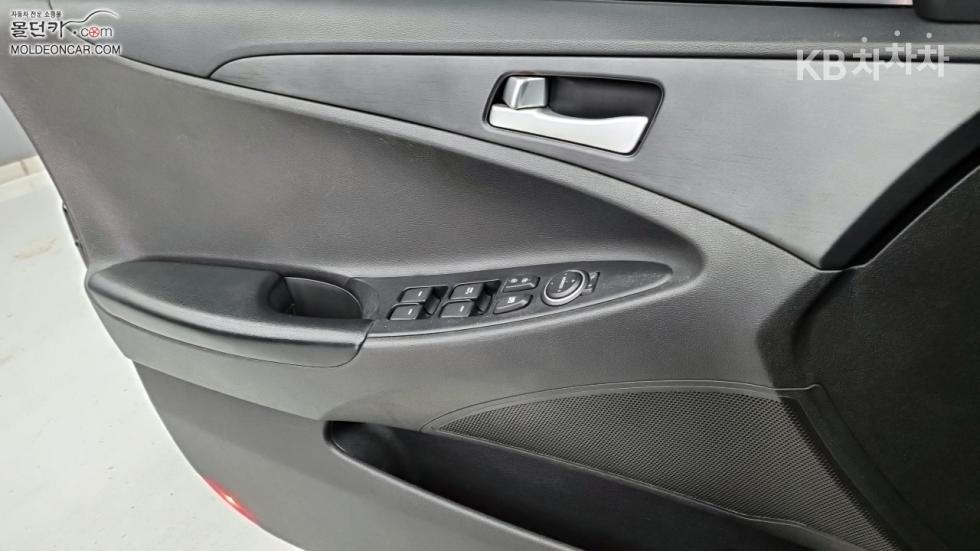 Hyundai Sonata — miniaturë 17