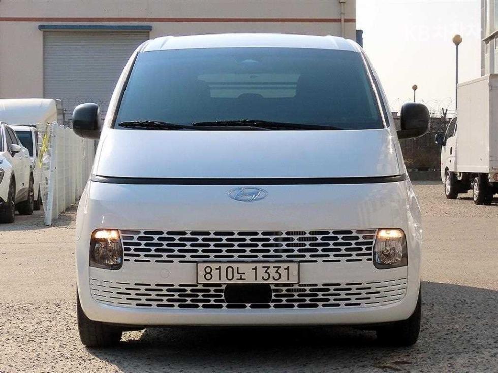 هيونداي ستاريا
