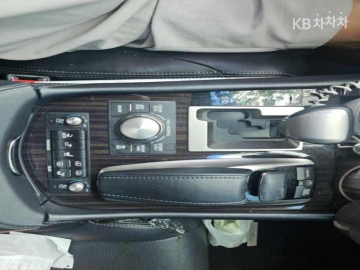 Lexus LS 600 hL XF40 06 year ~ 5