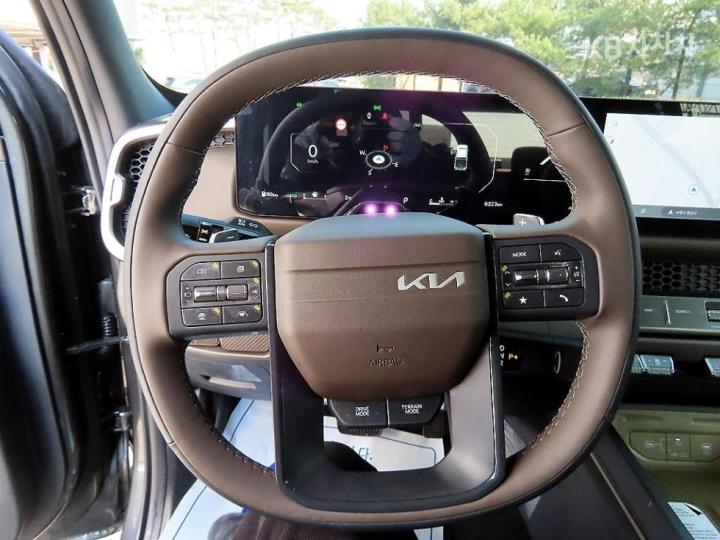 Kia Tasman G2.5 T-GDI 4WD Adventure 10