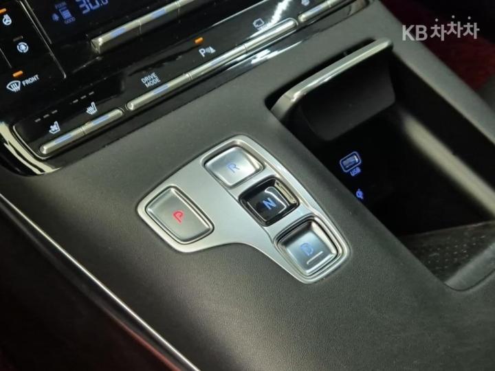 Hyundai Grandeur 2.5 Premium Choice 9