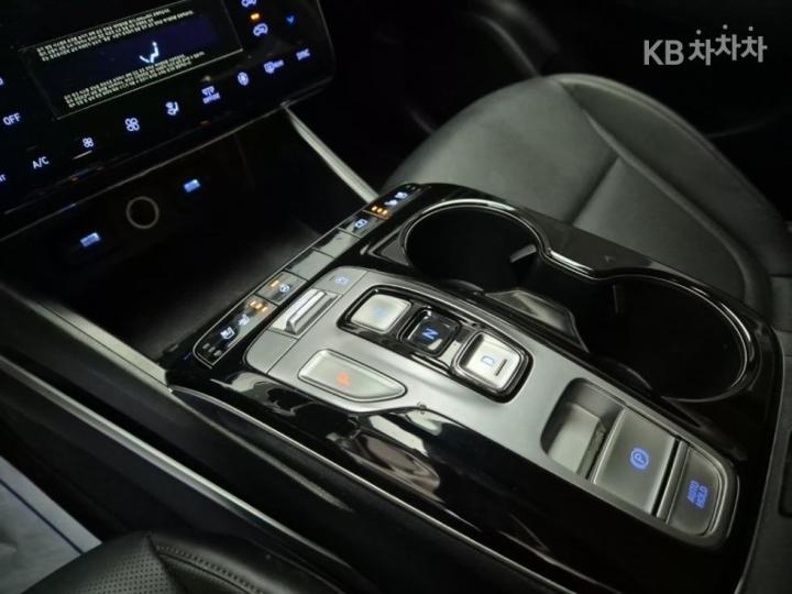 Hyundai Tucson The NX4 Gasoline 1.6T 2WD Modern 9