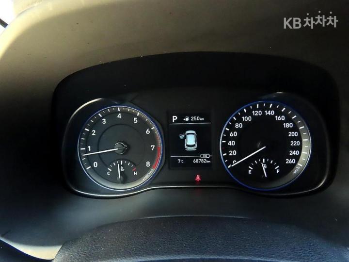 Hyundai Kona 1.6 Turbo Smart 10