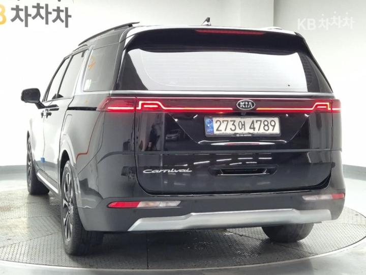 Kia Carnival G3.5 GDI Signature 3