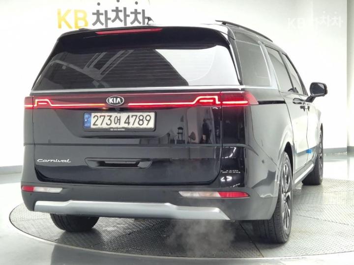 Kia Carnival G3.5 GDI Signature 4