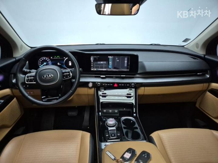 Kia Carnival G3.5 GDI Signature 8