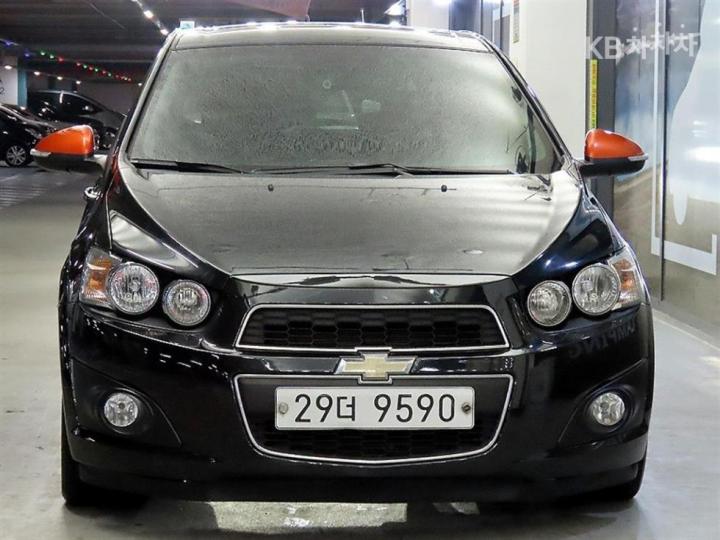 Chevrolet Aveo Hatchback LS Edition 3
