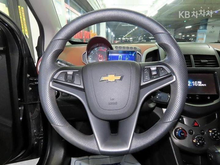 Chevrolet Aveo Hatchback LS Edition 9