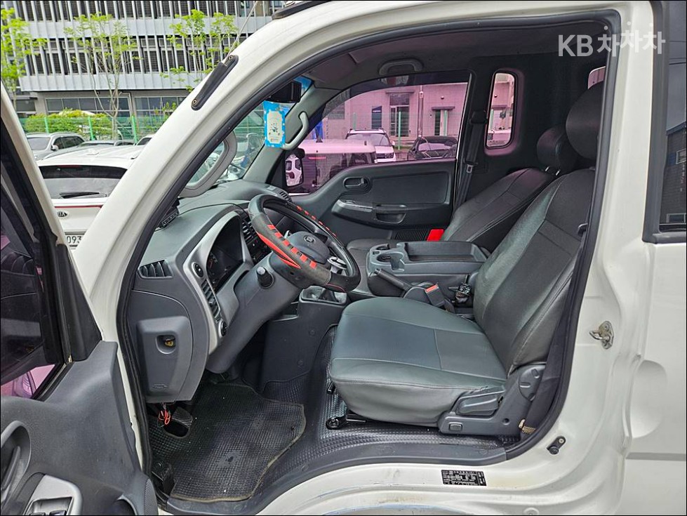 2014 - kia bongo iii