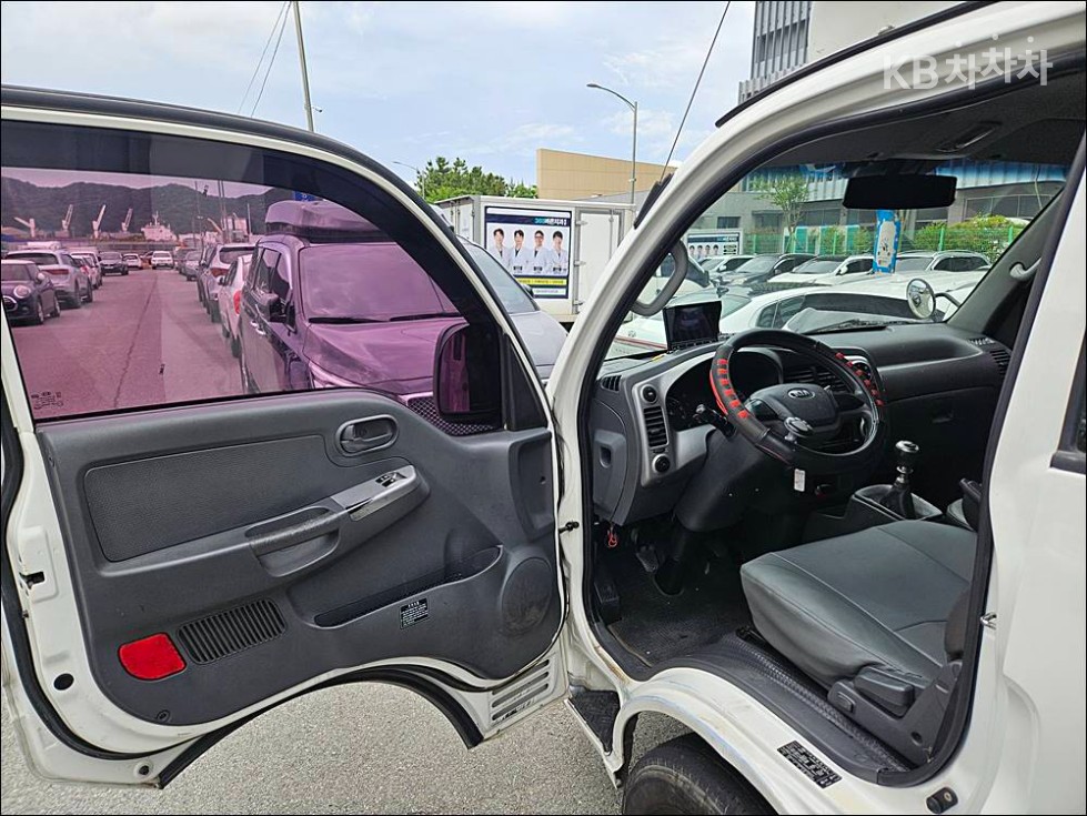 2014 - kia bongo iii