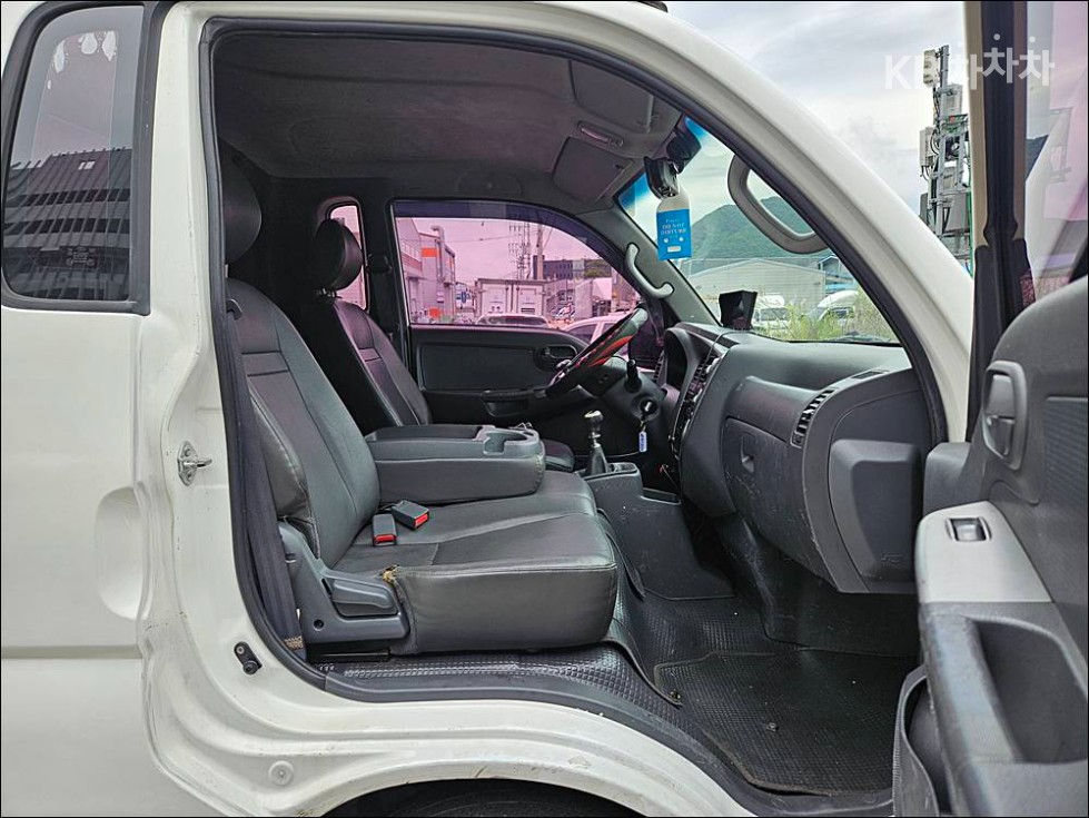 2014 - kia bongo iii