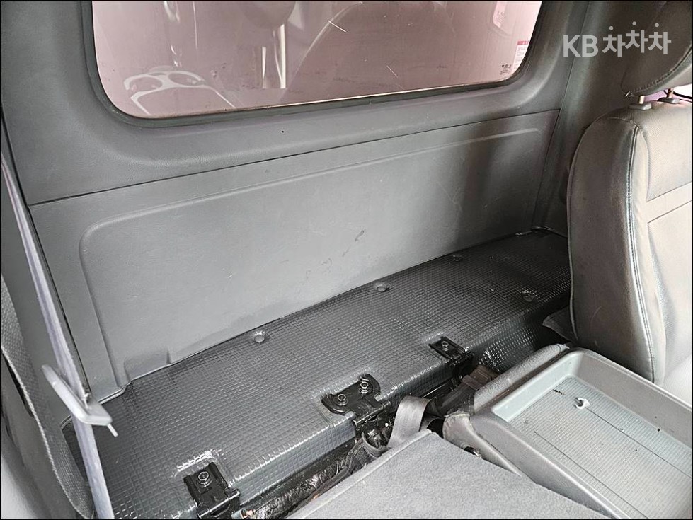 2014 - kia bongo iii