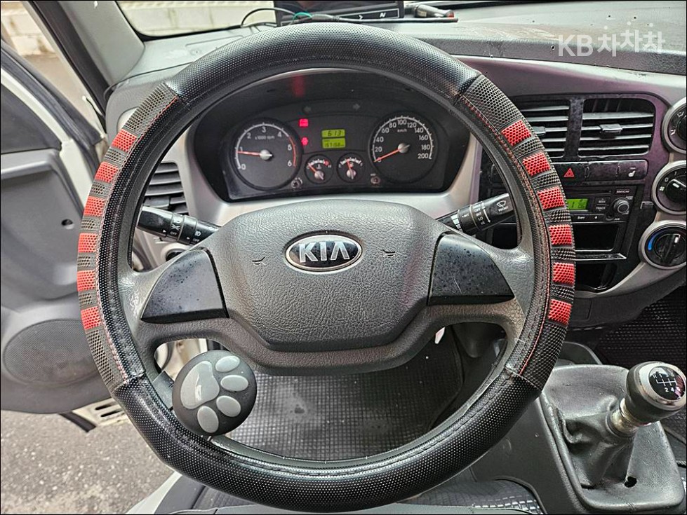 2014 - kia bongo iii