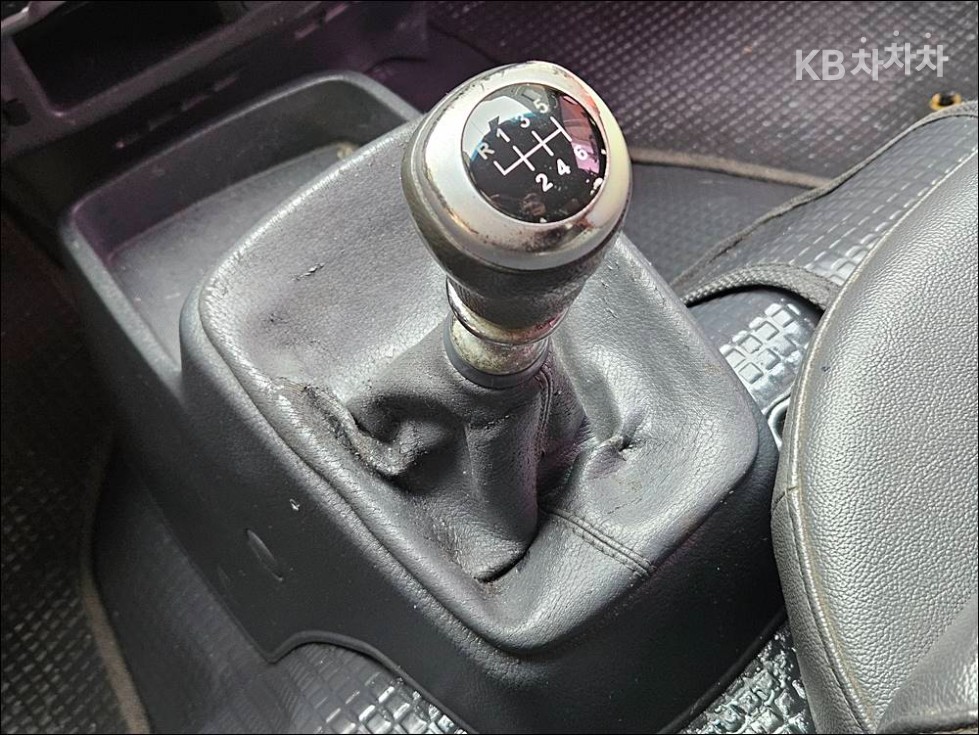 2014 - kia bongo iii