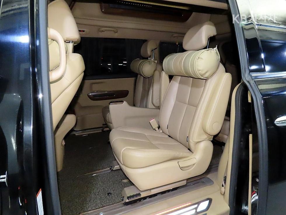 2016 - kia carnival