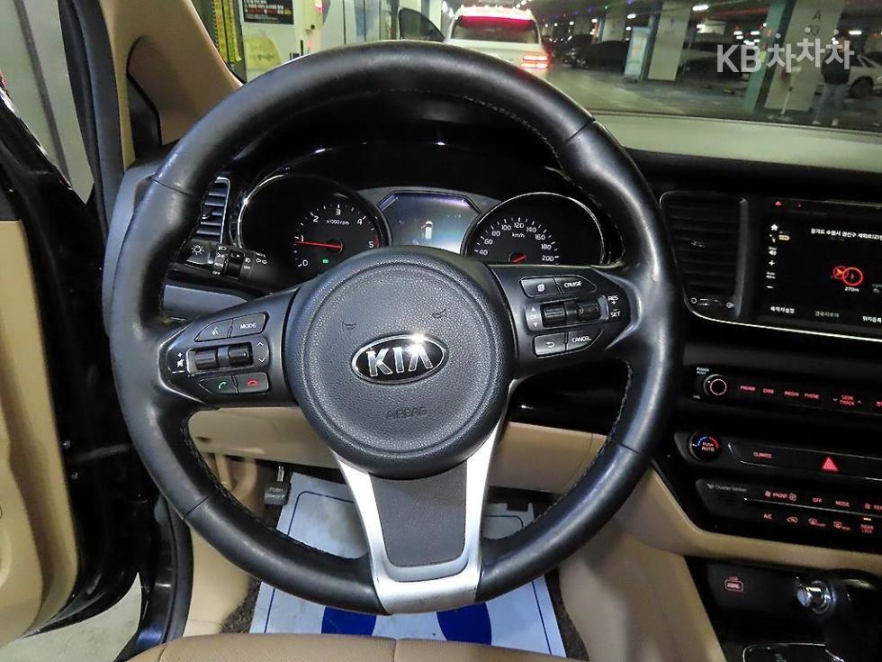 2016 - kia carnival