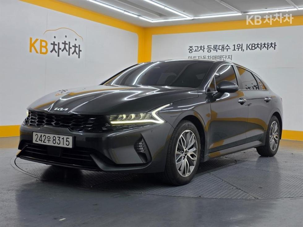 2022 - kia k5
