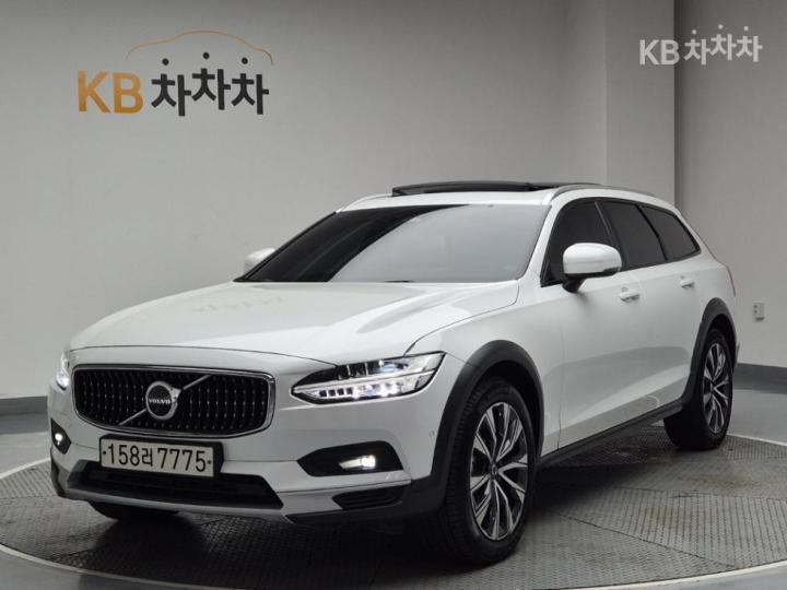 Volvo V90 CC B5 AWD Ultimate 2
