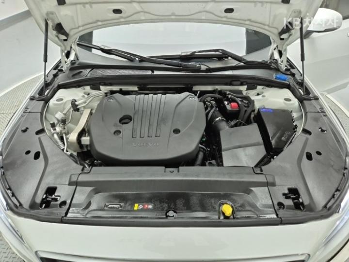 Volvo V90 CC B5 AWD Ultimate 6