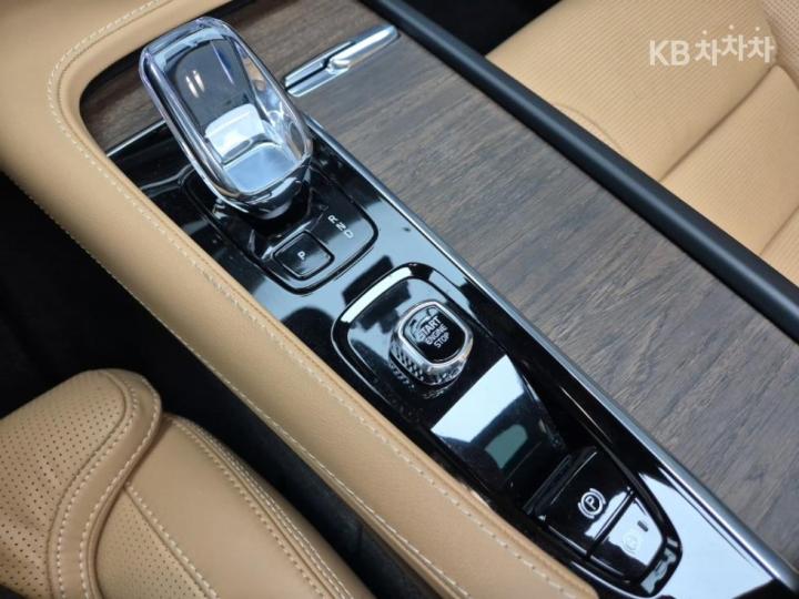 Volvo V90 CC B5 AWD Ultimate 9