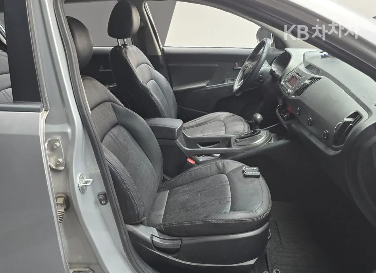 2012 - kia sportage