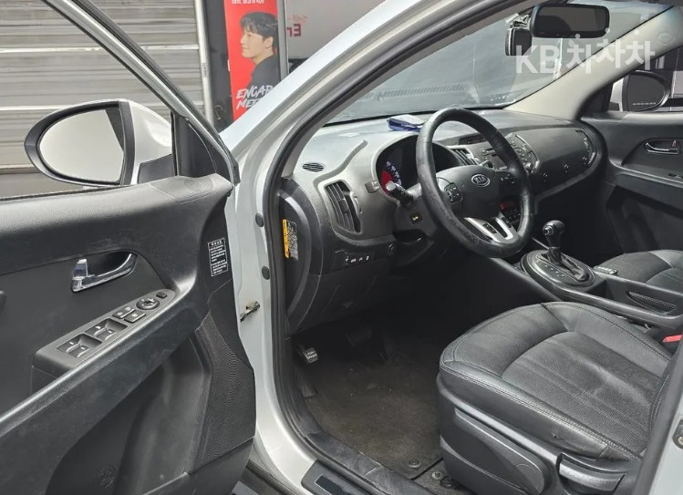 2012 - kia sportage