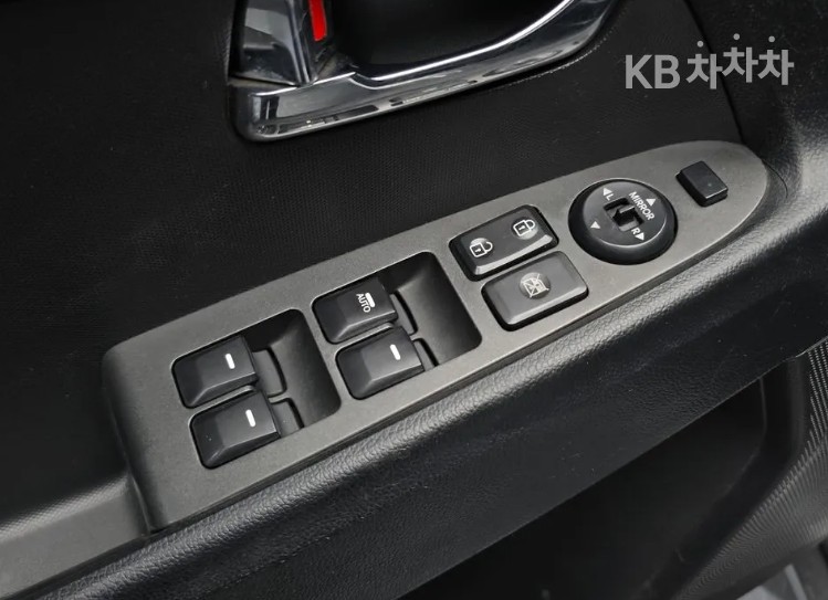2012 - kia sportage