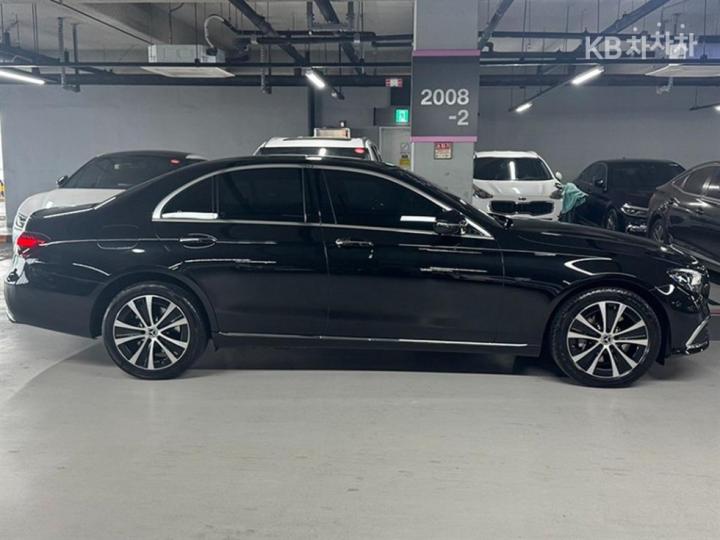 Mercedes-Benz E-Class W213 E300e 4MATIC Exclusive 4