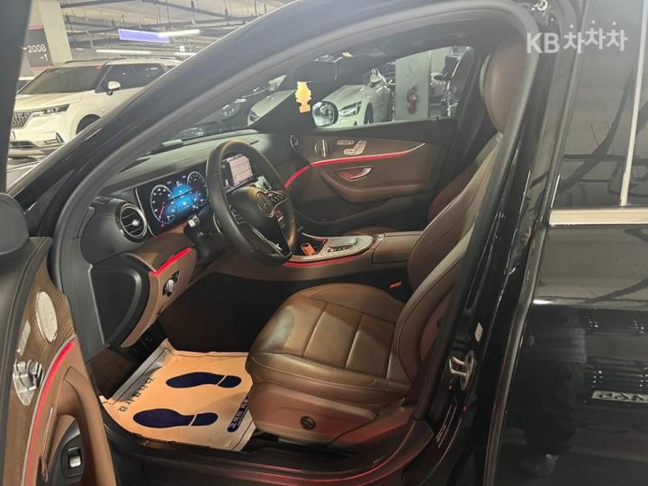 Mercedes-Benz E-Class W213 E300e 4MATIC Exclusive 7