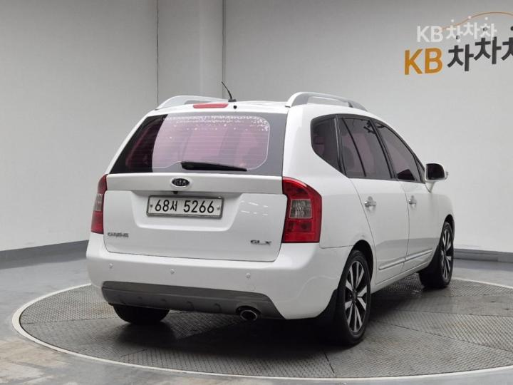 Kia Carens New 2.0 LPI GLX Top Model 4