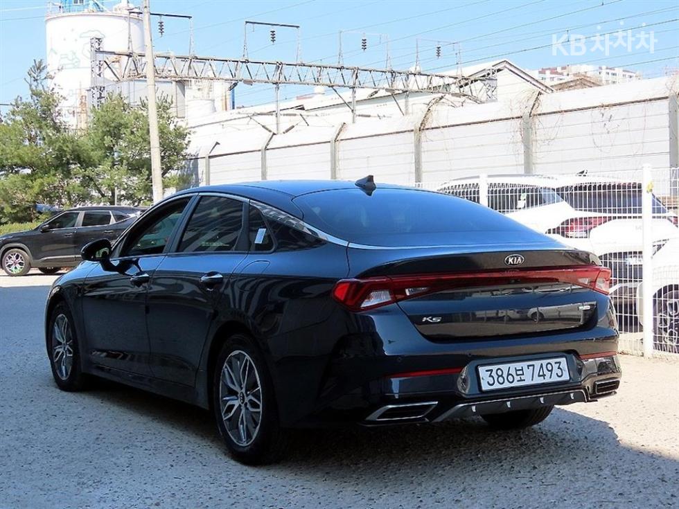 2021 - kia k5